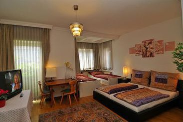 Hotel Vogelweider Hof 5