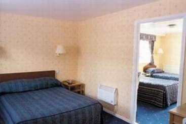 Hotel Coombe Cross 4