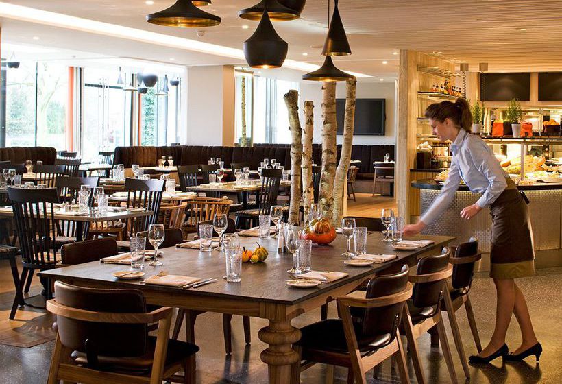 Hotel The Runnymede-on-Thames 1