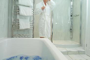 Hotel Crown at Whitebrook 2