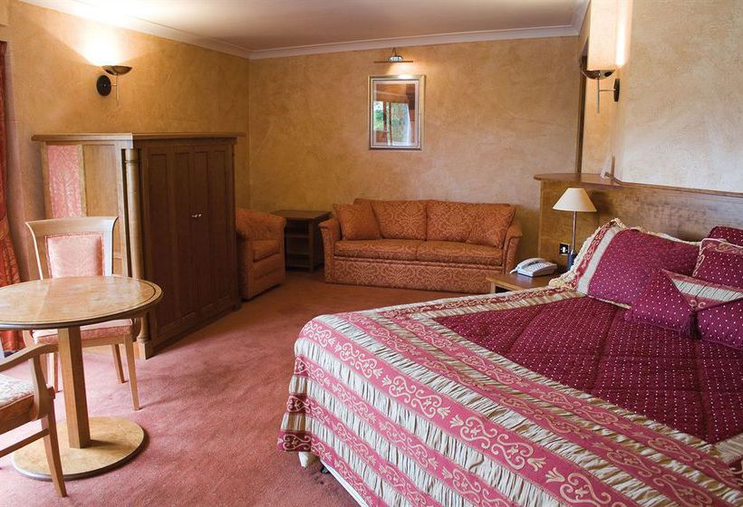 Hotel Old Thorns Manor 2