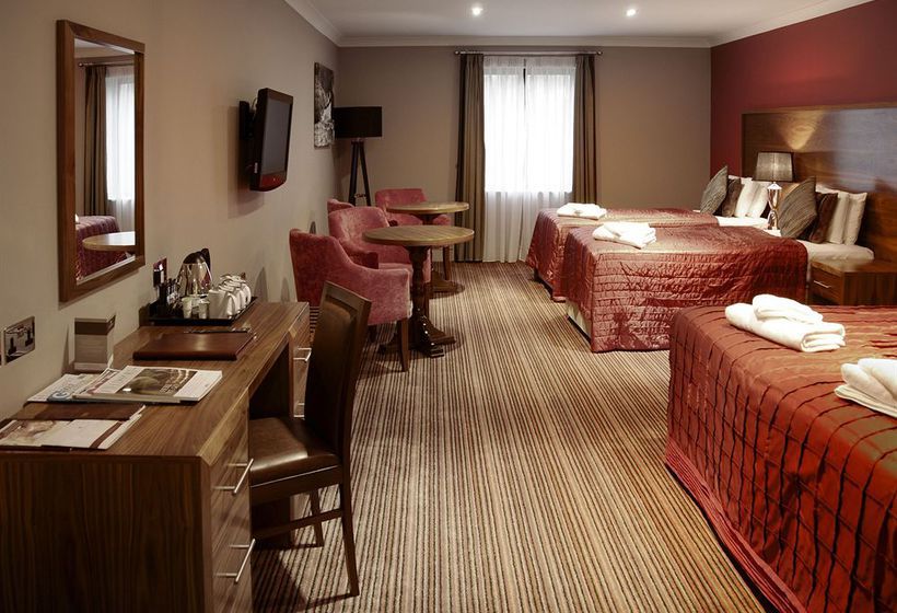 Hotel Old Thorns Manor 3