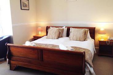 Housel Bay Hotel & Restaurant 1