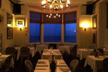 Housel Bay Hotel & Restaurant 4