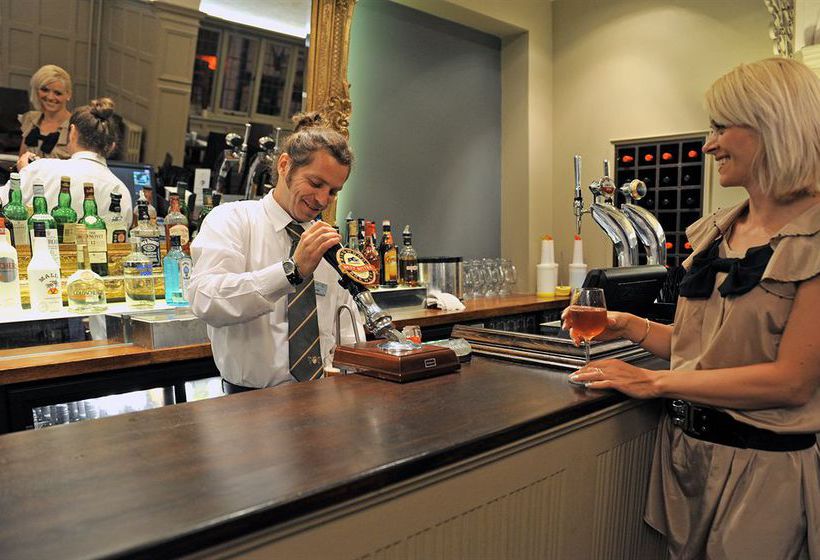 Hotel The Crown Manor House 17