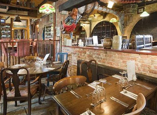 Hotel The Antelope Inn 10