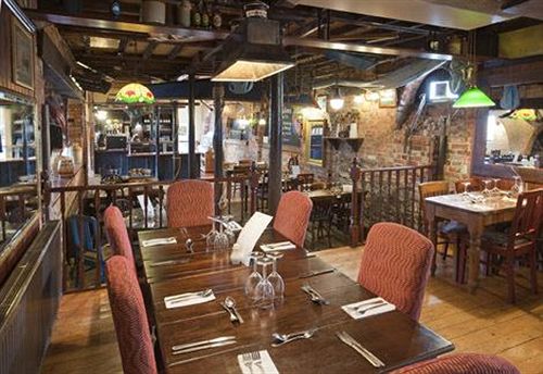 Hotel The Antelope Inn 8