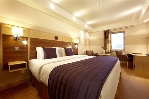 Hotel Cedar Court 10