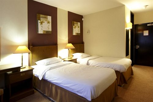 Hotel Cedar Court 11