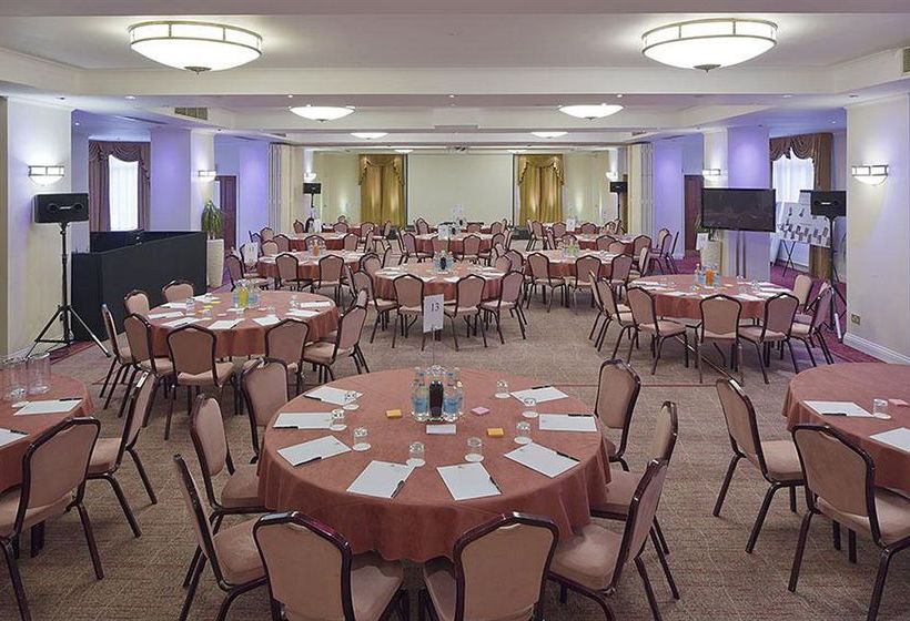 Hotel Oatlands Park 1