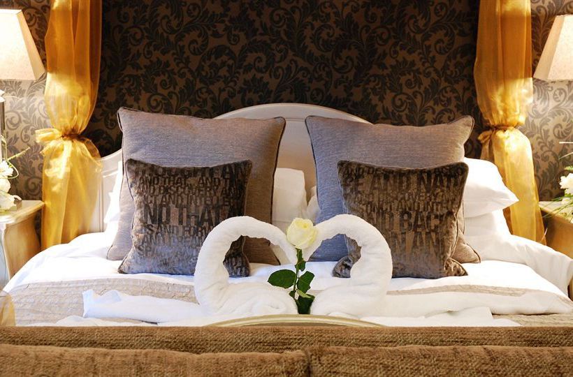 Hotel Langtry Manor Love Nest of a King