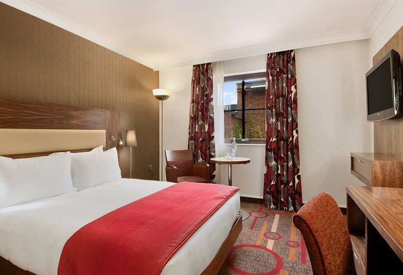 DoubleTree by Hilton Hotel Newbury North