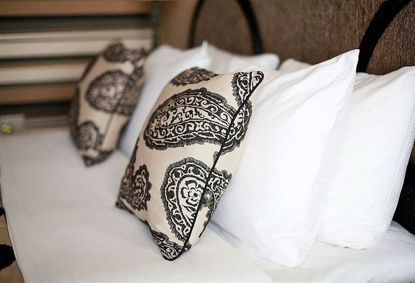 Hotel Carlton Oasis 5