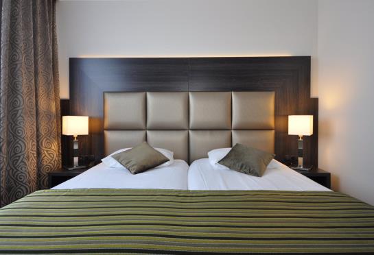 Hotel Terminus Goes 10