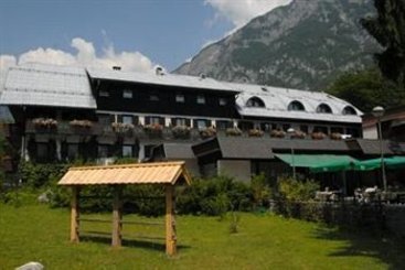 Zlatorog Hotel