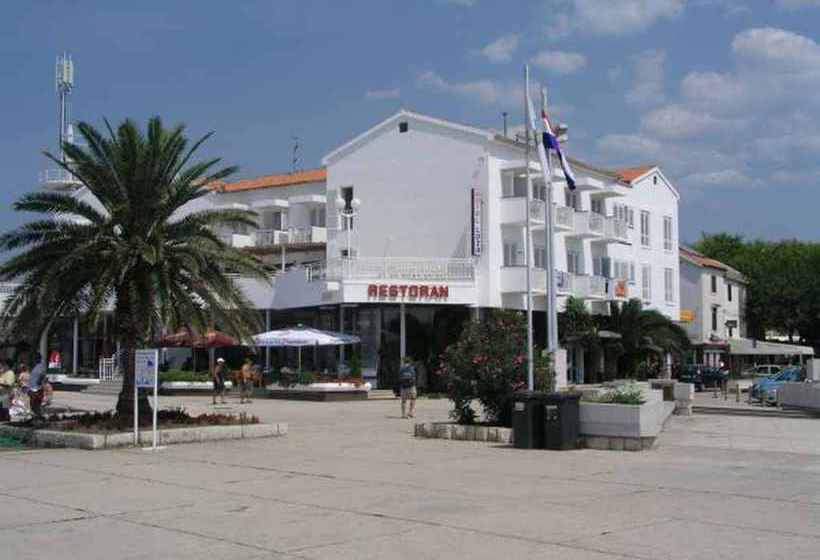 Hotel Loza