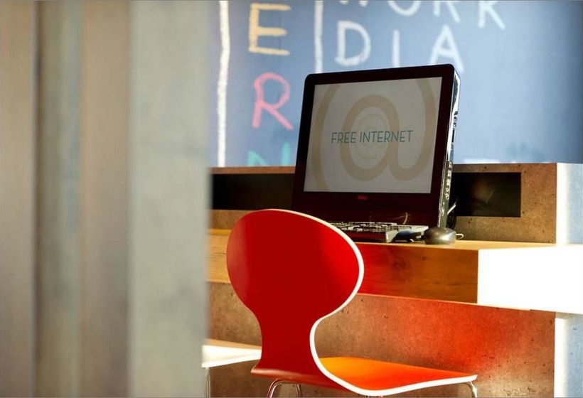 Hotel Ibis Brussels Airport 17