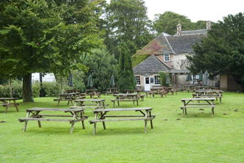 Hostal Hunter's Hall