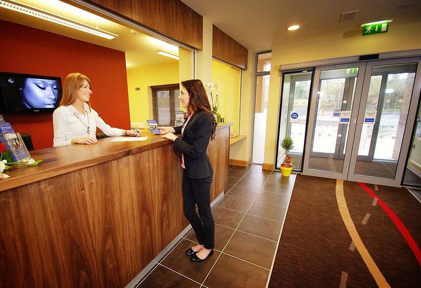 Belmore Court & Motel