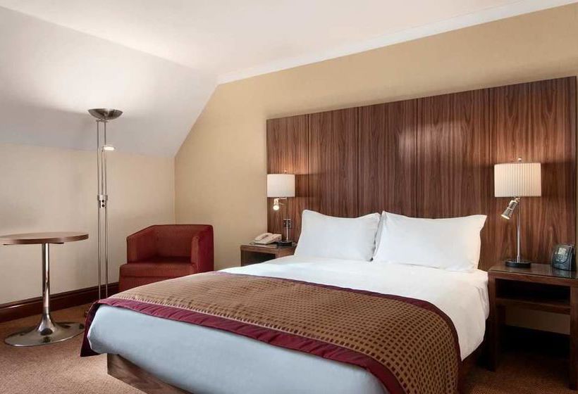 Hotel DoubleTree by Hilton Southampton 13