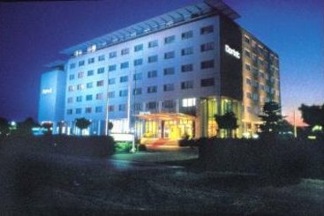 Steigenberger Airport Hotel Amsterdam 1