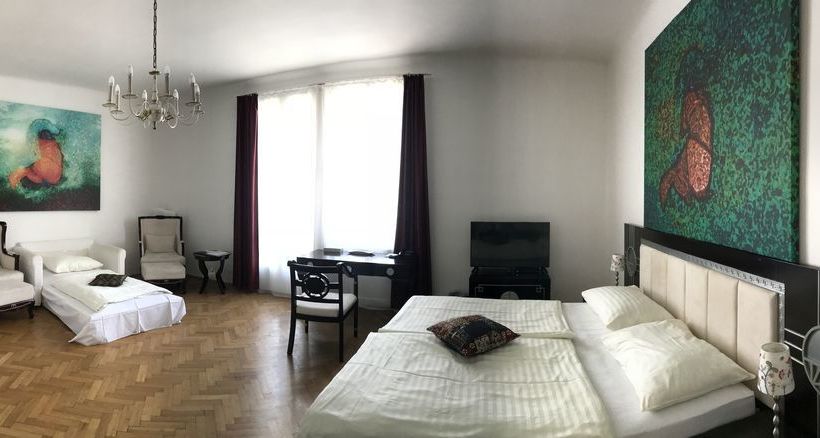 Hotel Pension Museum 14