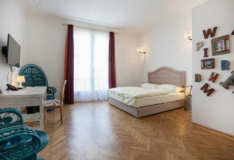 Hotel Pension Museum 15