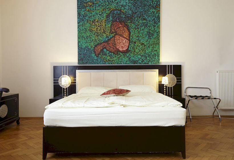 Hotel Pension Museum 7