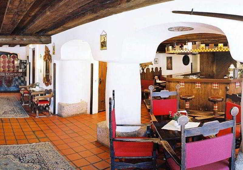 Schlosshotel Rosenegg 1