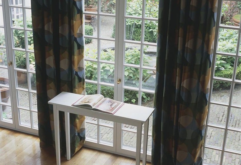 Hotel De Witte Lelie