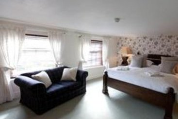 Bespoke BridgeHouse Hotel 2