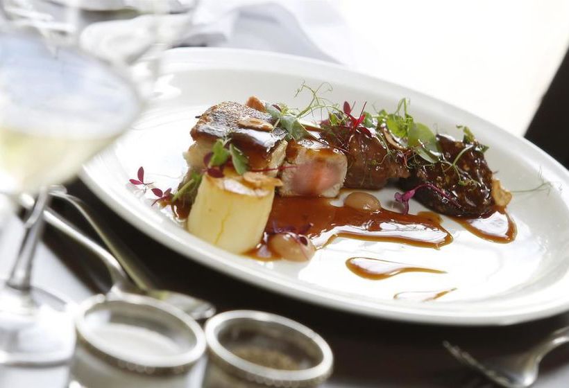 Forest Lodge Hotel 11