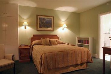 Hotel Hurtwood Inn 10