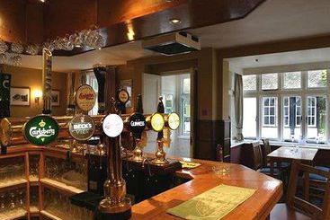 Hotel Hurtwood Inn 18