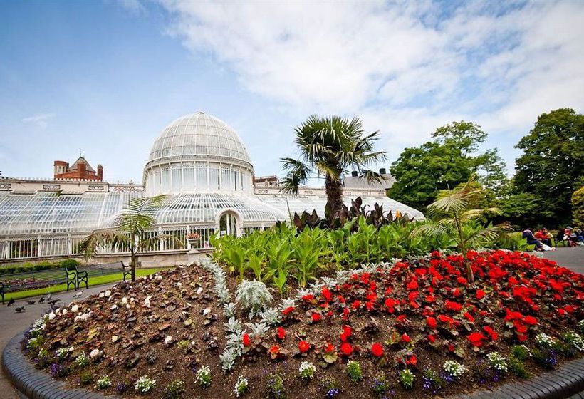 Malone Lodge Hotel & Apartments