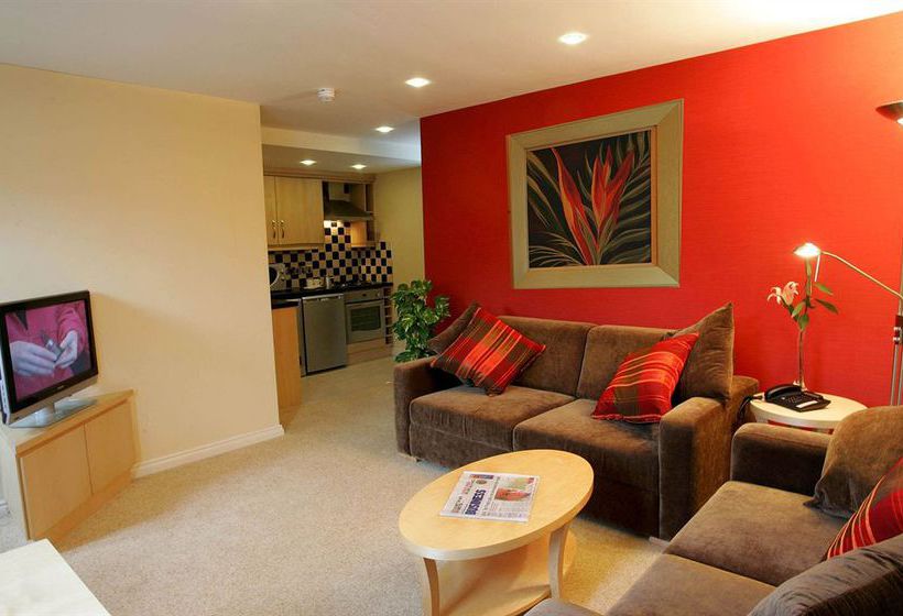 Malone Lodge Hotel & Apartments 8