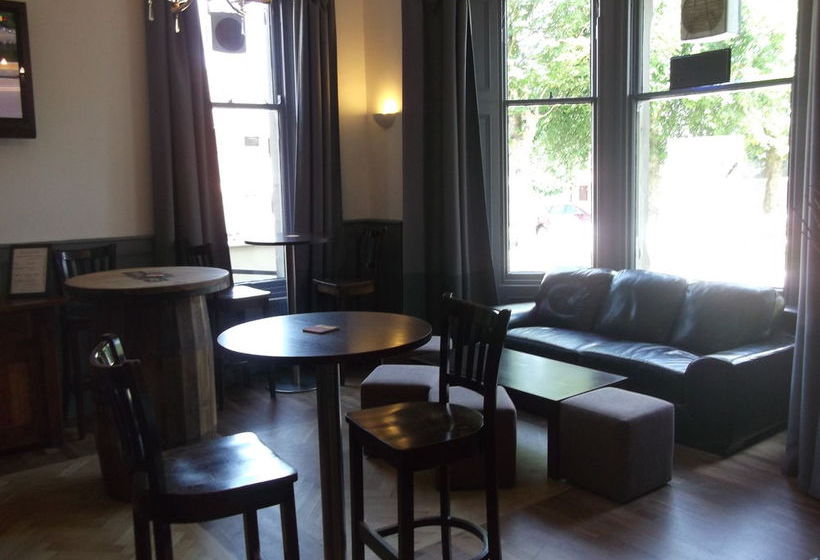 Richmond Park Hotel 9