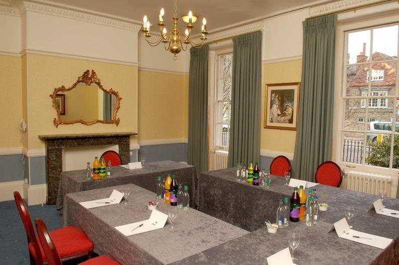 Hôtel Royal Cambridge 12