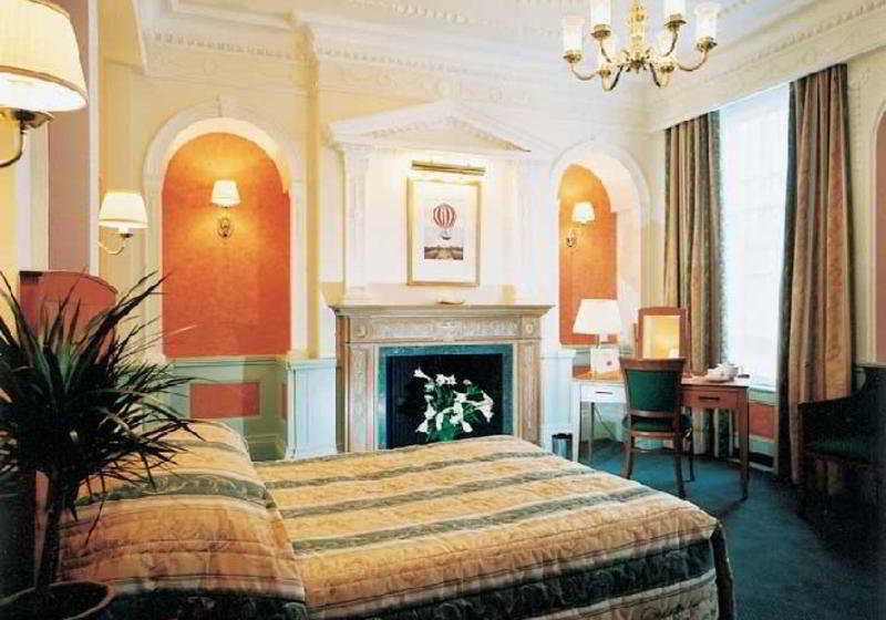 Hôtel Royal Cambridge 8