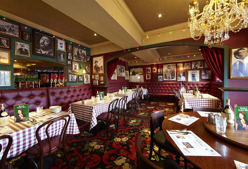 Resort Village Hotel & Leisure Club Wirral 7