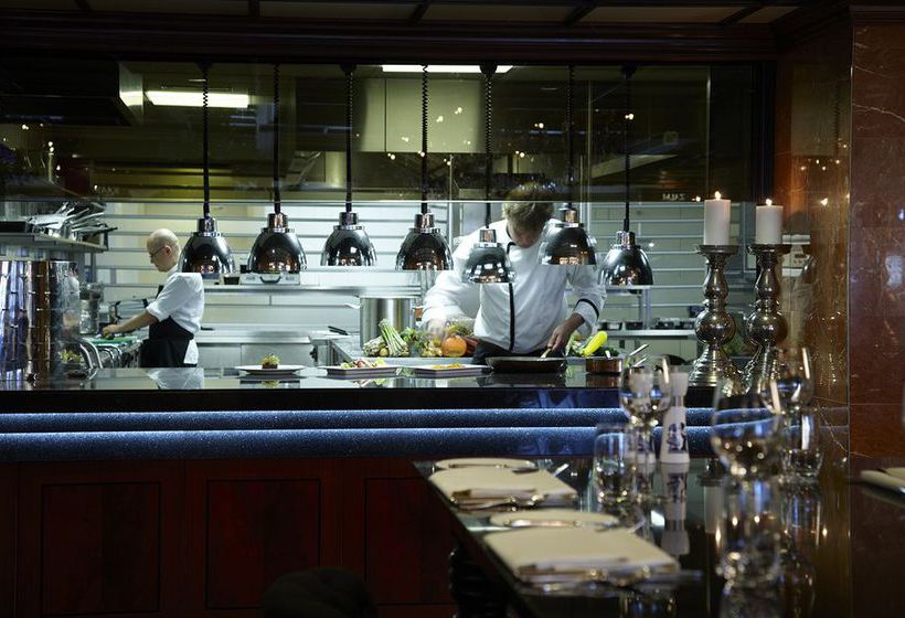 Beach Hotel Noordwijk 11