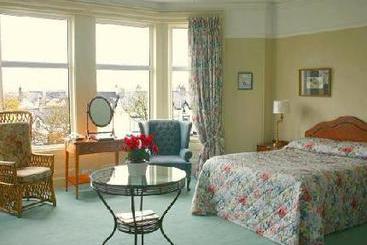 Shelleven Guest House