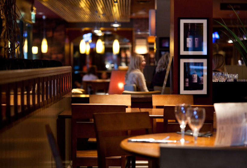 Cosmopolitan Hotel 4