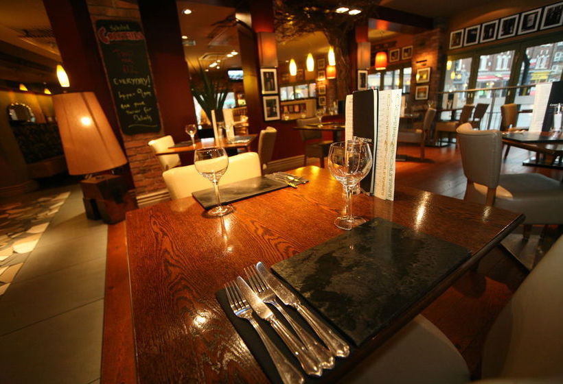 Cosmopolitan Hotel 5