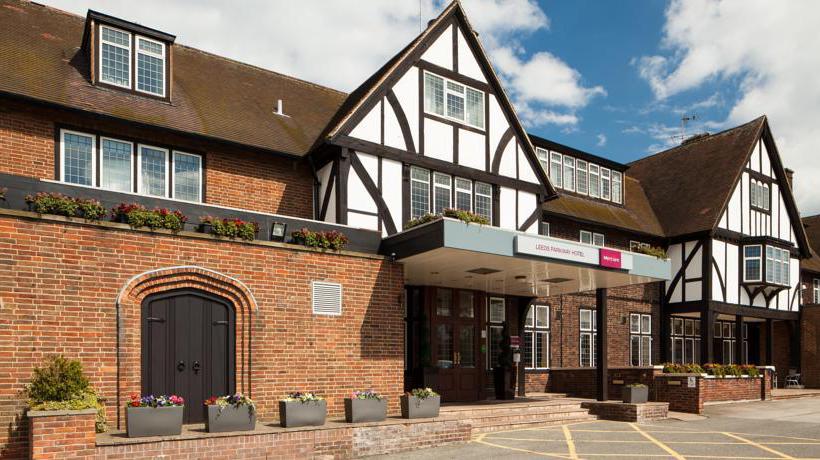 Mercure Leeds Parkway Hotel