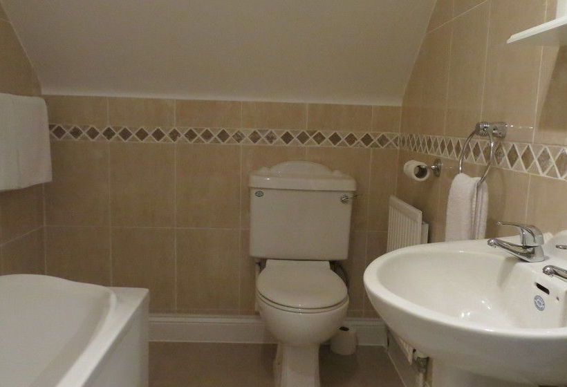 Hotel Ambassador Court 13