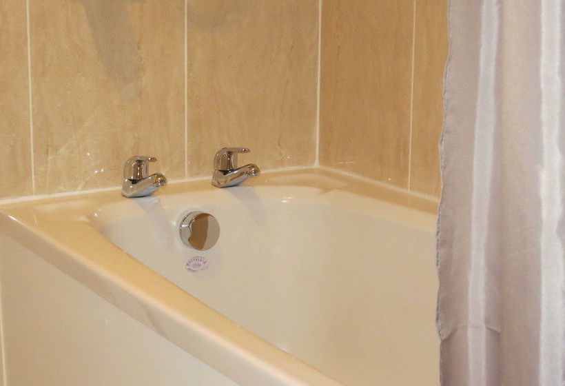 Hotel Ambassador Court 15