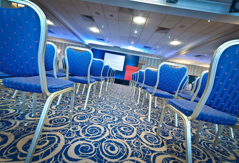 Suites Hotel Knowsley 2