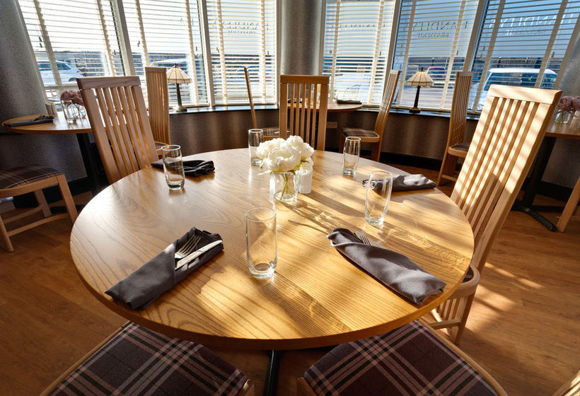 Suites Hotel Knowsley 8