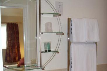 Haseley Coach House Motel